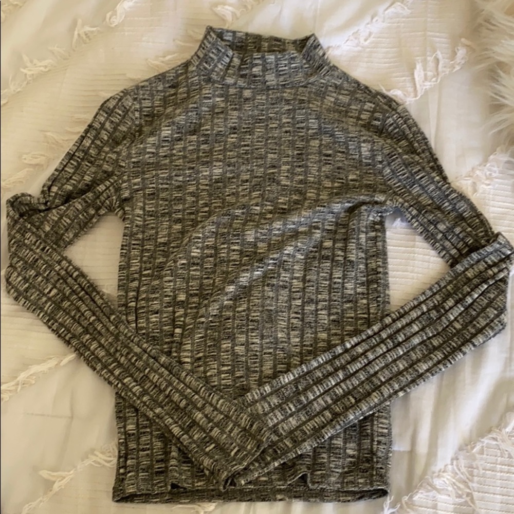 Aeropostale Mock neck long sleeve